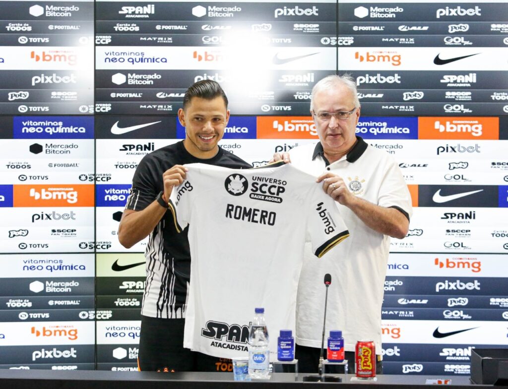 Romero é apresentado no Corinthians e fala sobre seu retorno "nunca sai do Corinthians"