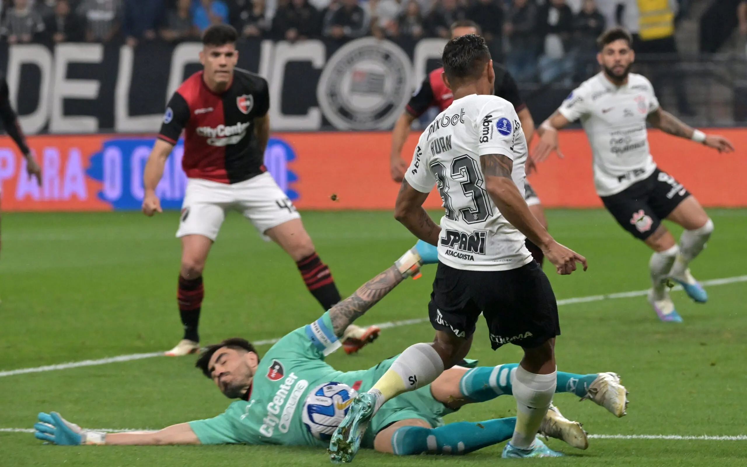 Corinthians consegue virar uma partida depois de 4 meses em vitória diante o Newell’s Old Boys