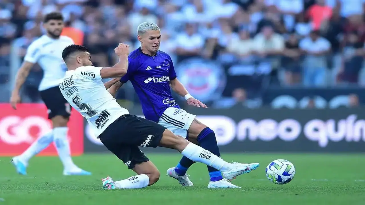 Provável escalação, arbitragem e onde assistir Cruzeiro x Corinthians