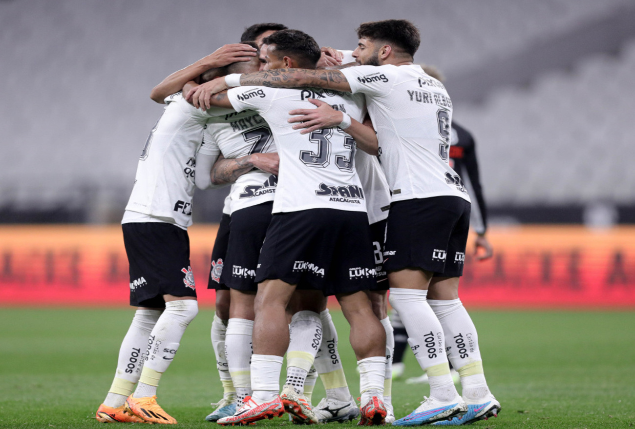 Corinthians vence Newell’s Old Boys por 2 x 1 na Neo Química Arena e tem vantagem nas oitavas da Sul-Americana