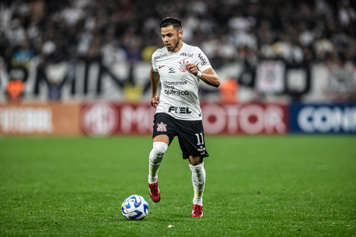 Romero volta a ganhar espaço com Luxemburgo no Corinthians e soma bons números