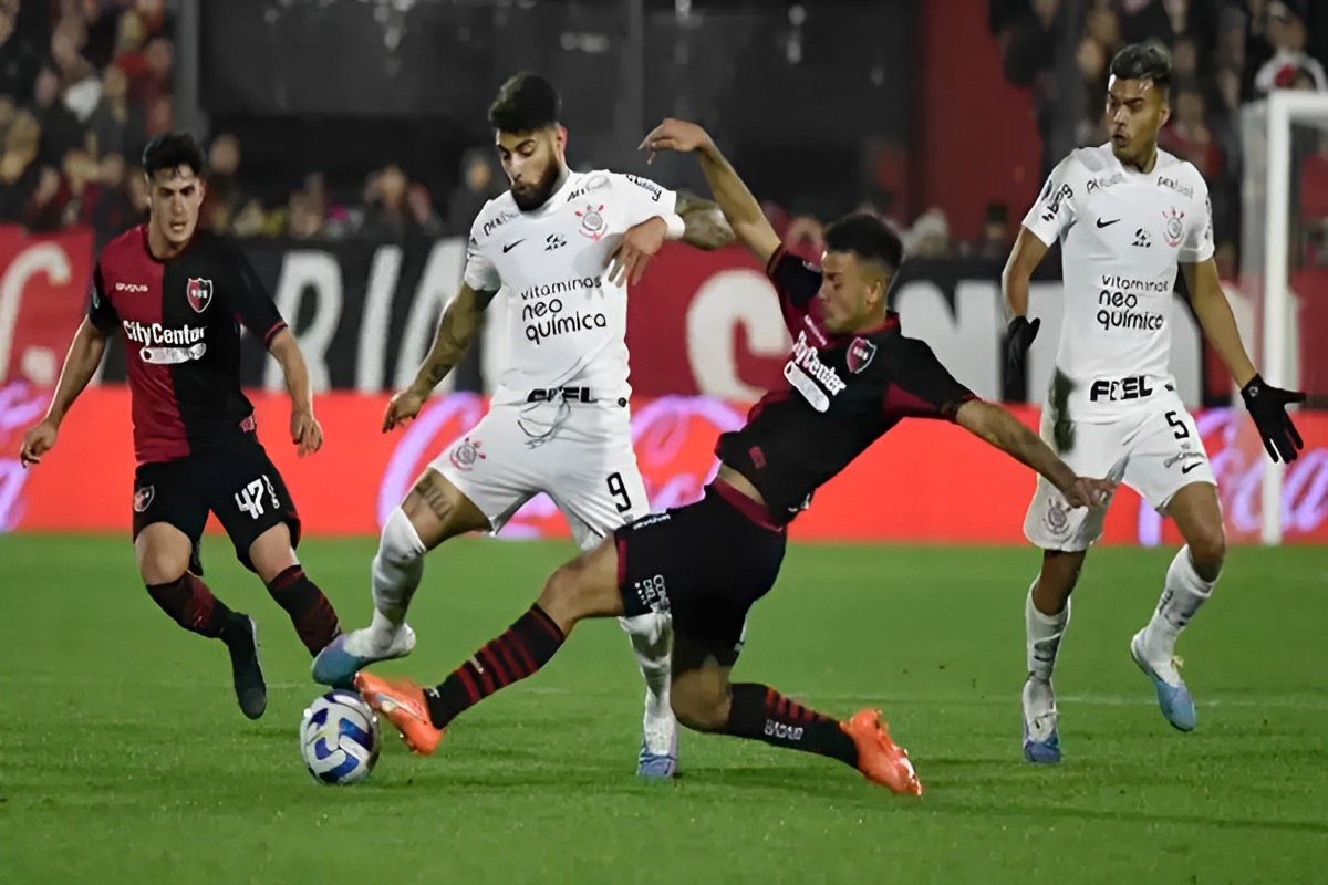 Corinthians segura empate com Newell’s Old Boys na Argentina e vai às quartas da Copa Sul-Americana